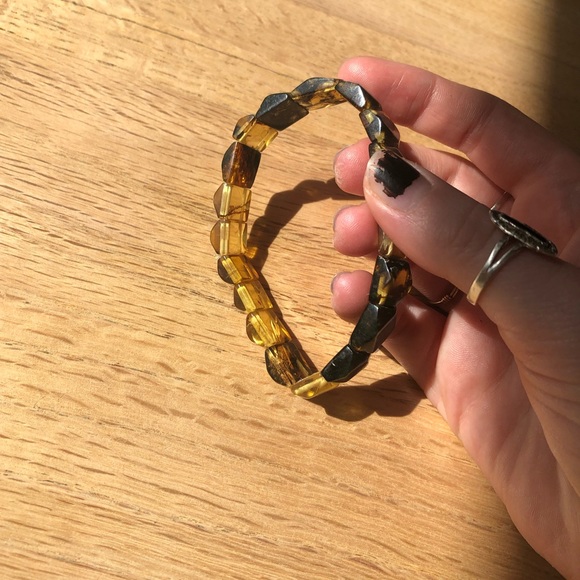 Red Amber bracelet - Picture 2 of 4